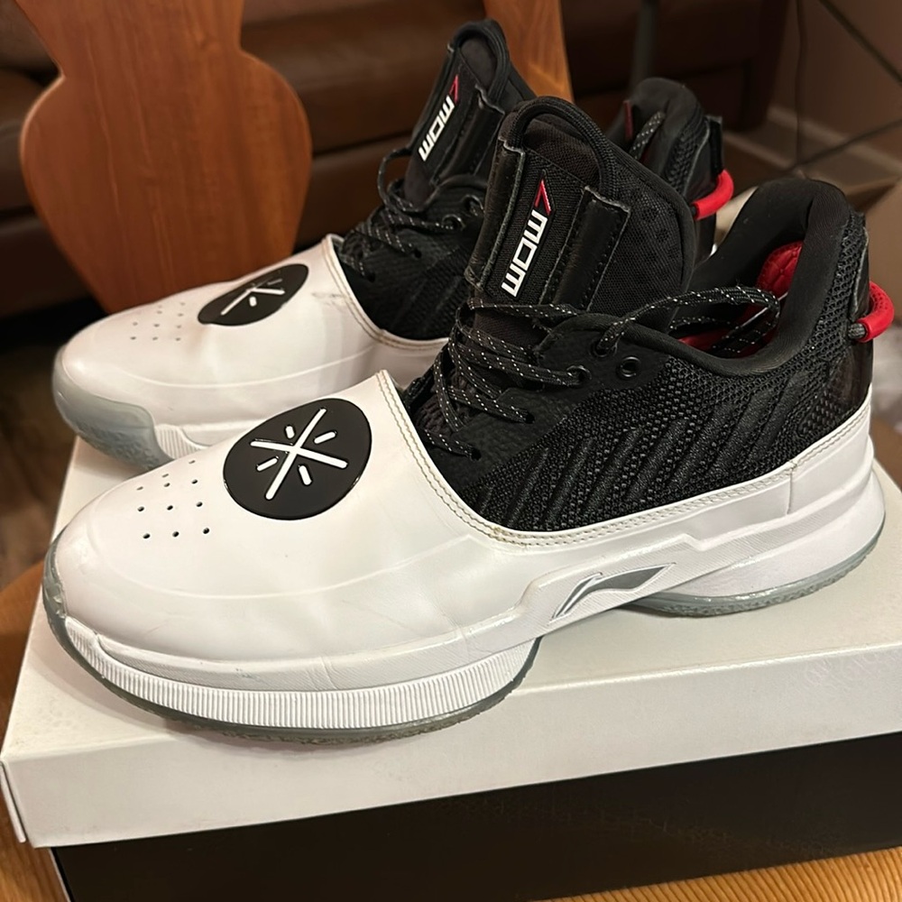 Li Ning WOW7